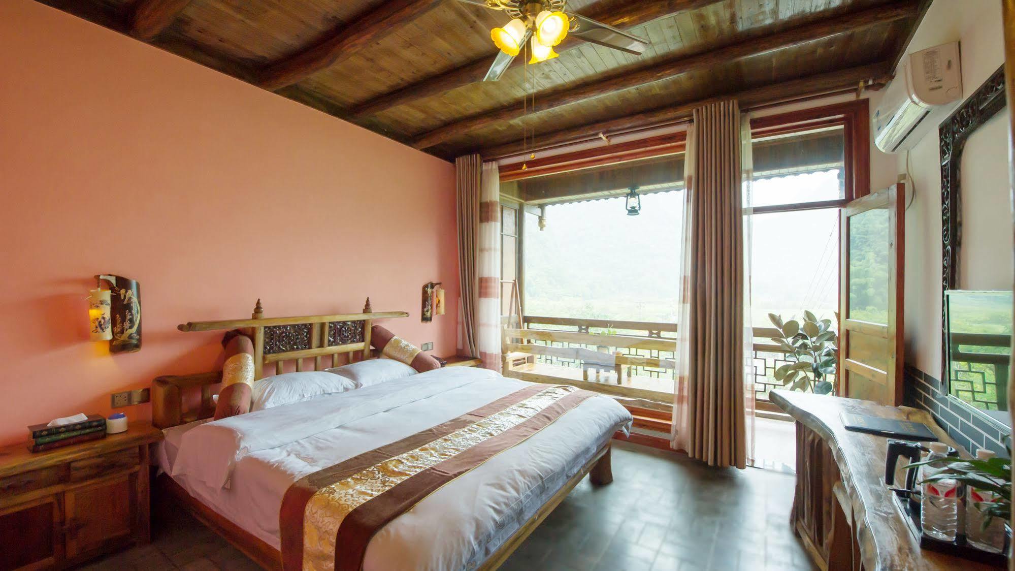 מלון Yangshuo Scenic Mountain Retreat מראה חיצוני תמונה