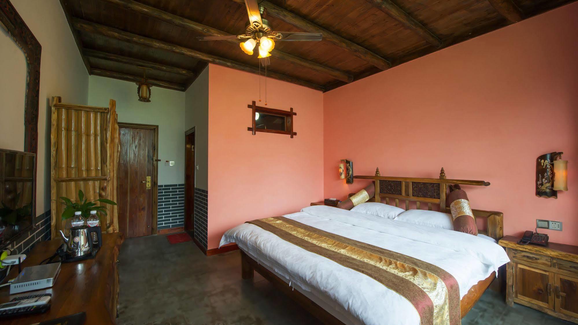מלון Yangshuo Scenic Mountain Retreat מראה חיצוני תמונה